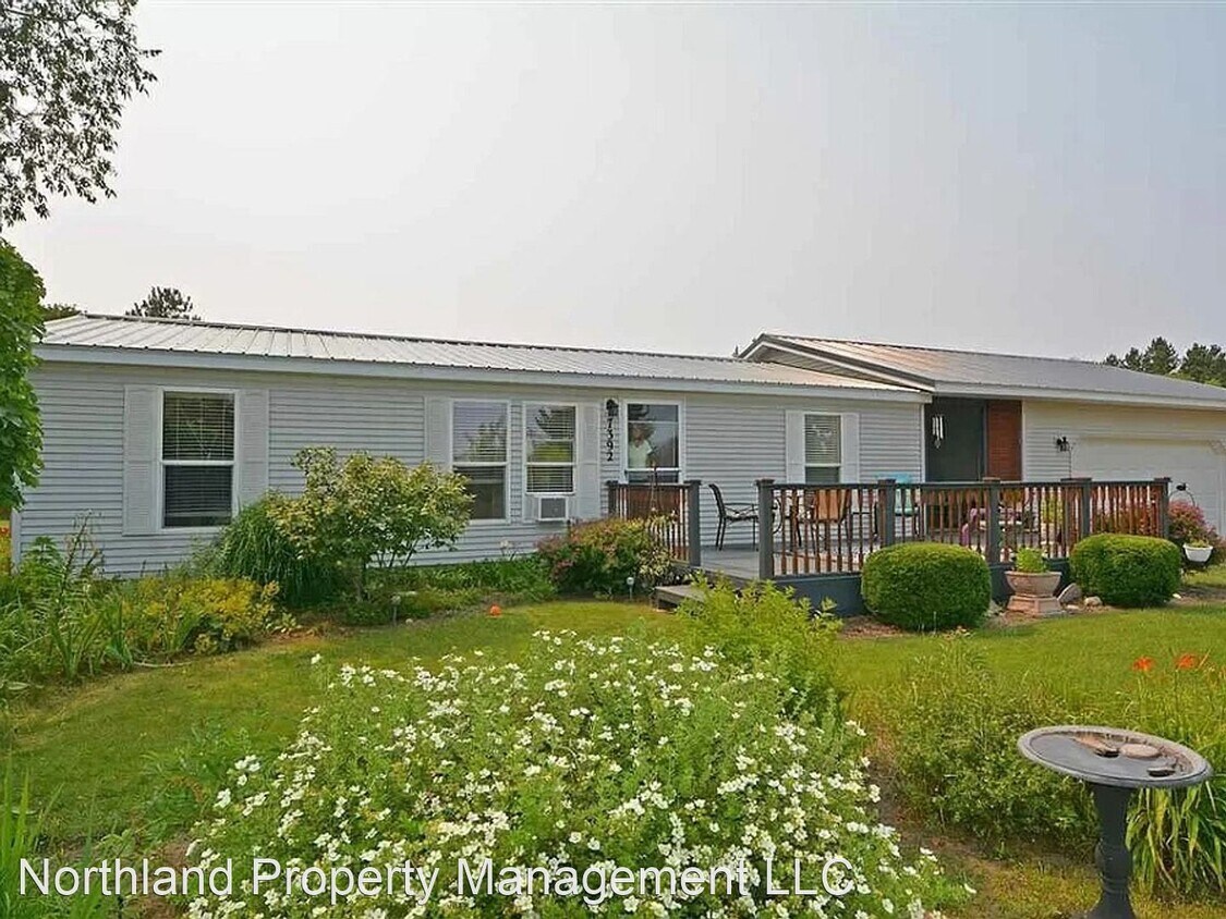 Foto principal - 3 br, 2 bath House - 7392 2nd Street