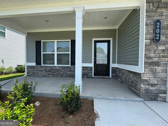 Building Photo - 202 Sycamore Ln