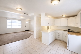 Building Photo - 13413 Minuteman Dr