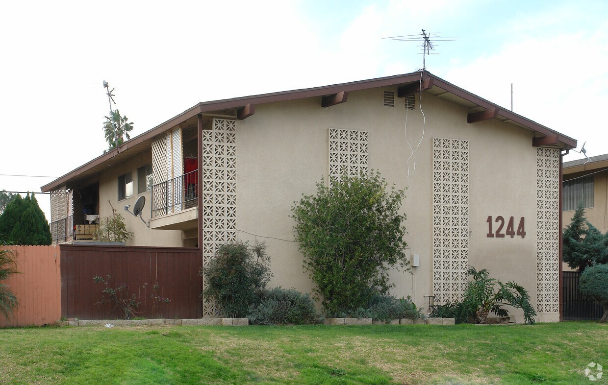 Foto principal - 1244 Circle City Dr