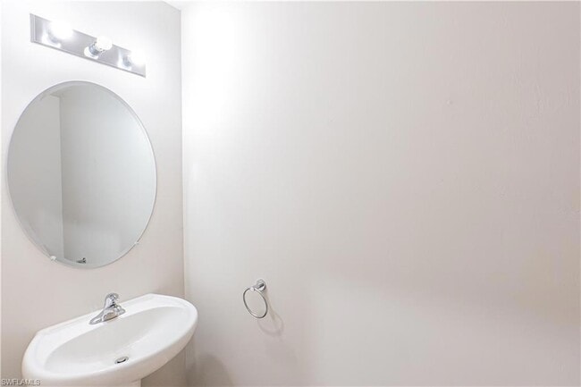 Building Photo - 15091 Wildflower Cir