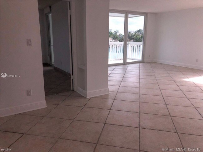 Foto del edificio - 9501 E Bay Harbor Dr