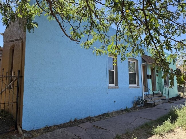 Building Photo - 2946 Glenarm Pl