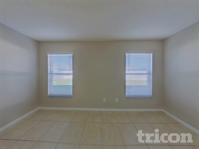 Building Photo - 3247 Amberley Park Cir