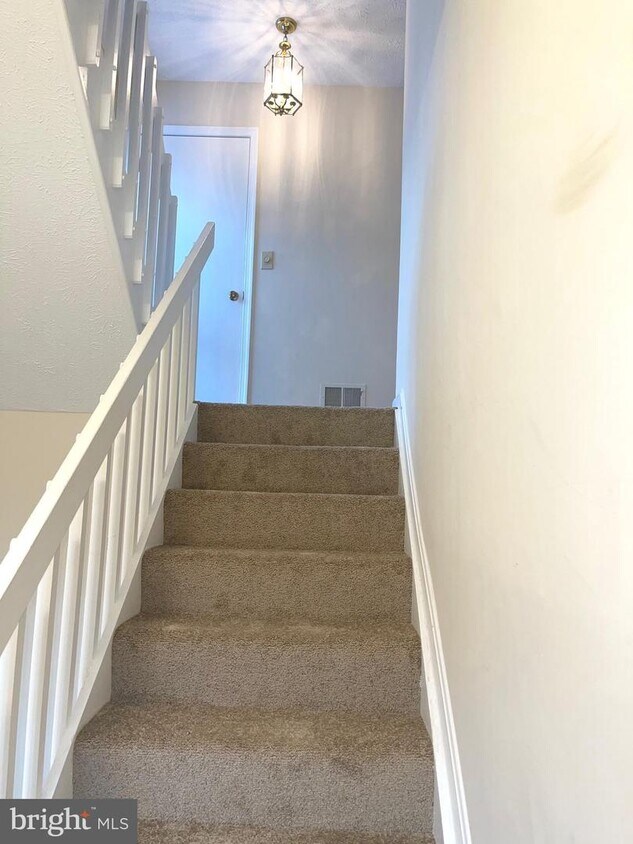 12044 Cardamom Dr Unit 12044, Woodbridge, VA 22192 Room for Rent in