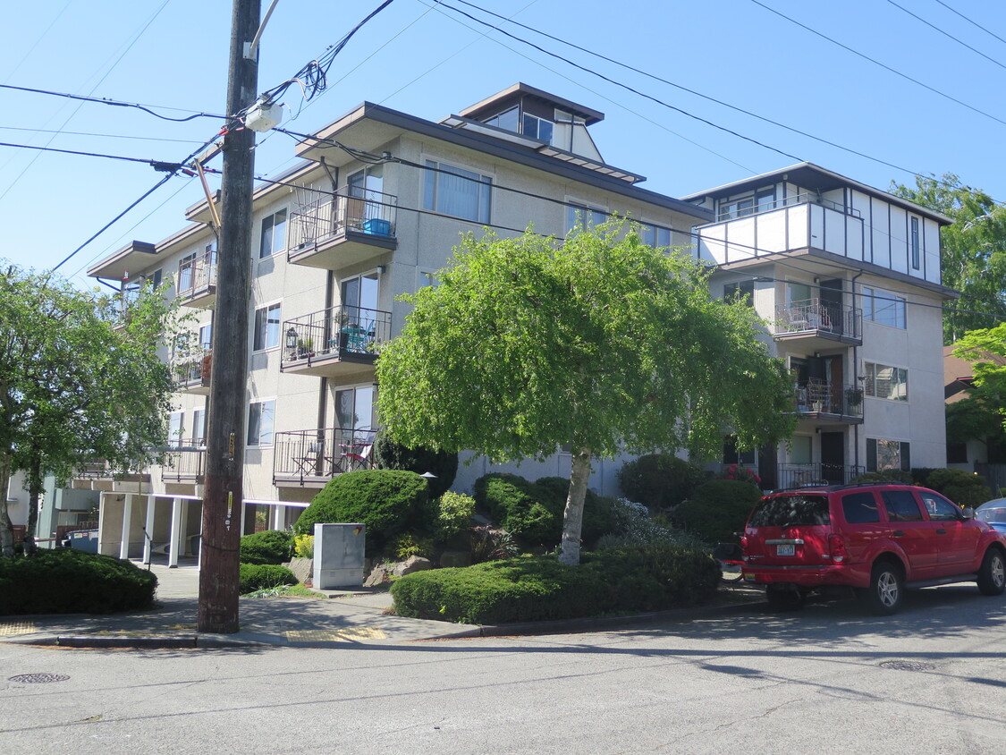Foto principal - 4207 Phinney Ave N