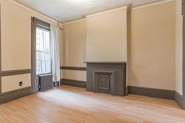 Building Photo - 546 Palisade Ave
