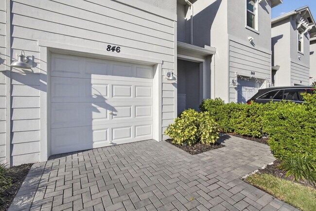 Foto del edificio - 846 SE grovebush Ln