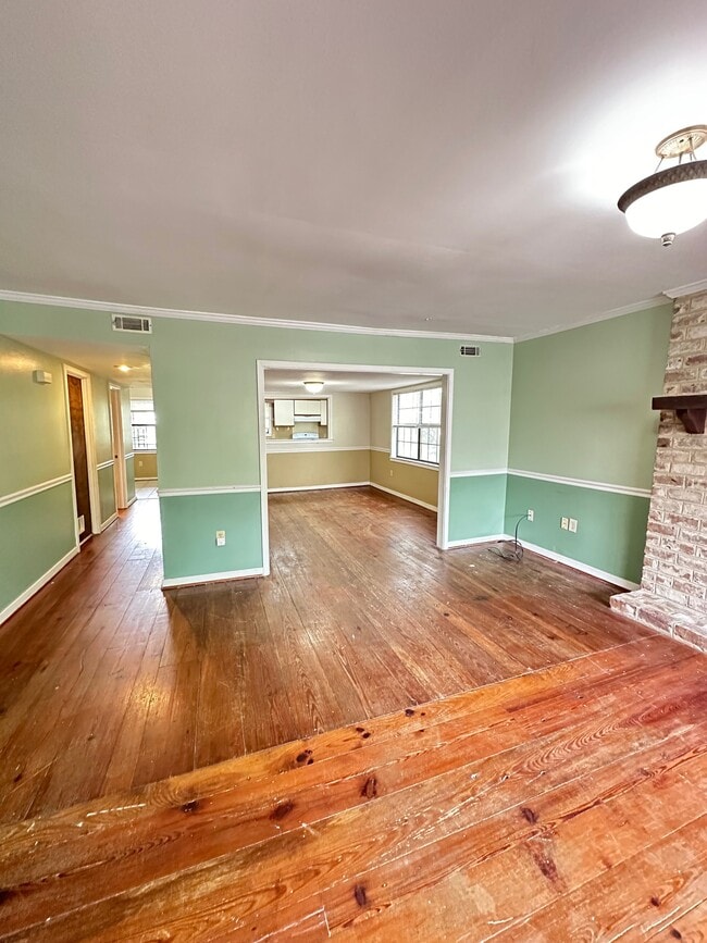 Building Photo - 2612 Whatley Ave