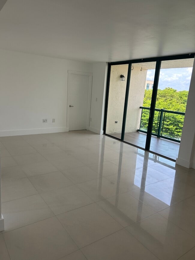 Foto del edificio - 2075 SW 122nd Ave