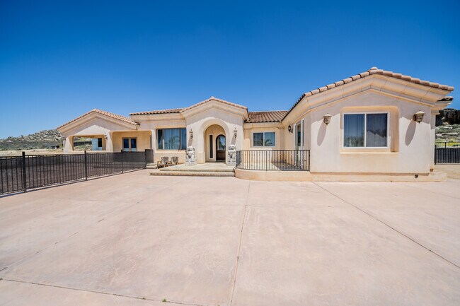 Foto del edificio - 17425 Cyrus Ln