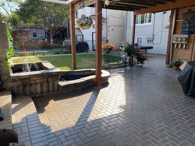 Foto principal - 2612 W Superior St