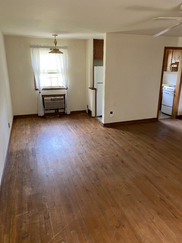 Building Photo - 5608 Badger Ct