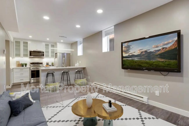 Building Photo - 609 Dayton Ave