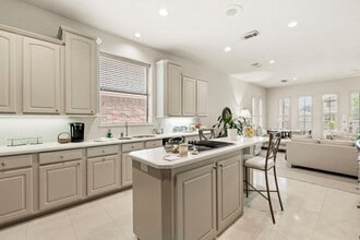 Building Photo - 4513 Country Club View