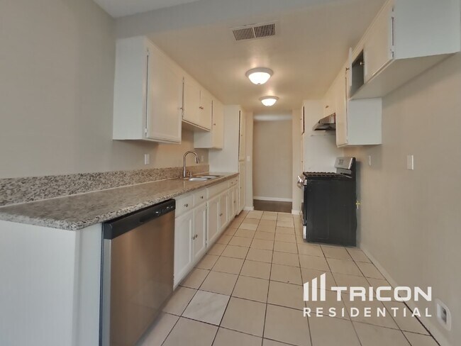 Foto del edificio - 25030 Gentian Ave