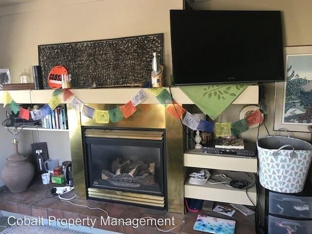 Building Photo - 2967 NE Lotno Dr