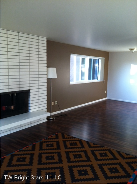 Foto principal - 900 Nob Hill Ave N