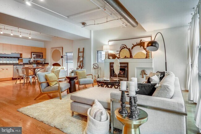 Building Photo - 1125 11th St NW