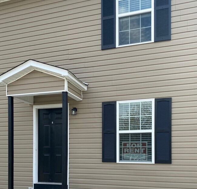 Building Photo - 262 Mulberry Ave