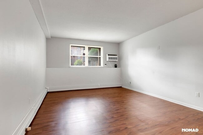 Building Photo - Charming 2BR Condo in Bristol