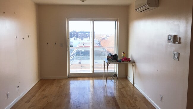 Foto del edificio - 7608 Bay Pkwy