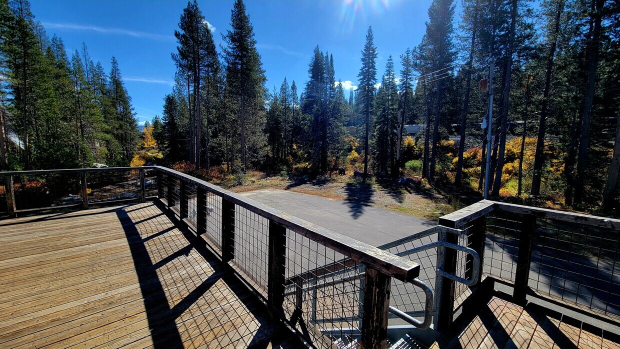 Back Deck - 21719 Donner Pass Rd