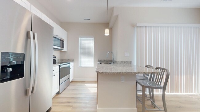 Interior Photo - 305 W Washington
