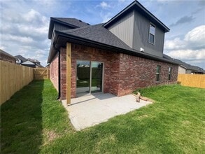 Building Photo - 7301 SW Basswood Ave