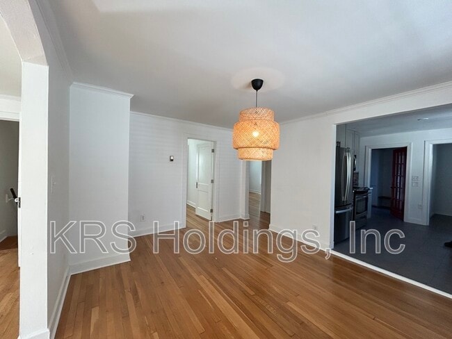 Foto del edificio - 35 Westover Rd