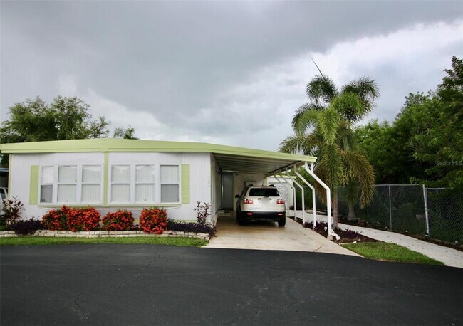 Foto del edificio - 10992 Poplar St NE