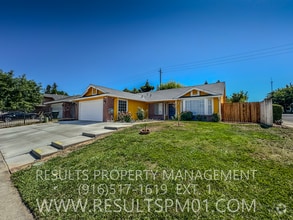 Building Photo - 8400 Nandina Way