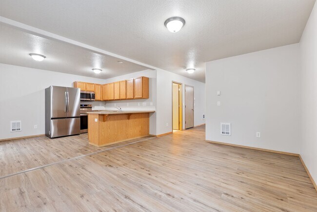 Foto del edificio - 4bed/2.5 Bath home - Available in SE Portland,