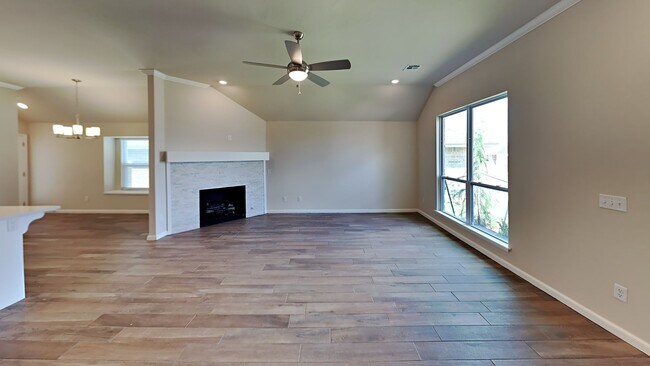 Foto del edificio - Spectacular 4 Bedroom 2 Bathroom Home in P...