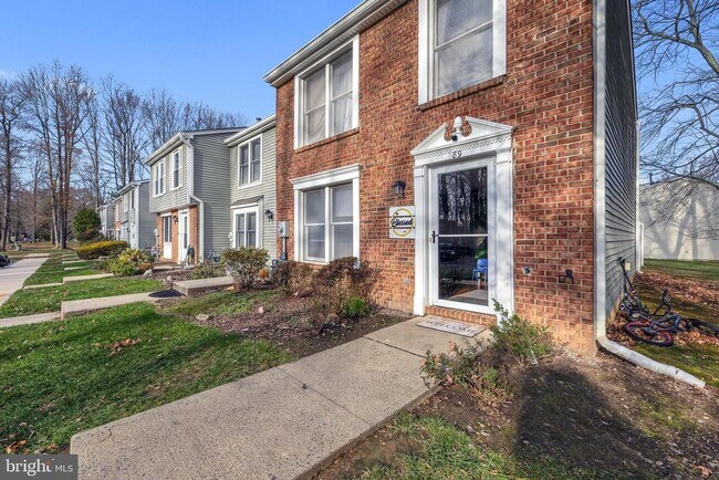 Building Photo - 89 Doe Ct