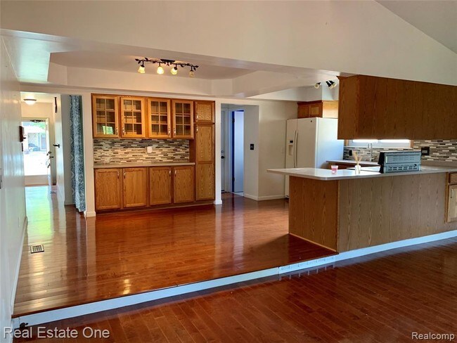 Building Photo - 2292 Academy Dr
