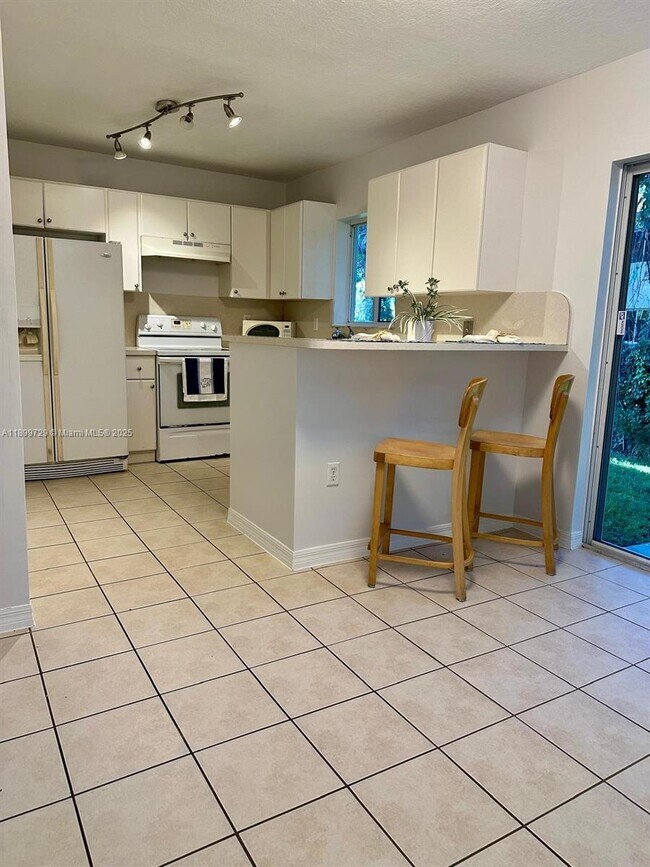 Foto del edificio - 1270 SE 28th Ct
