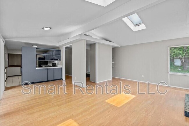 Foto del edificio - 12 Country Ln