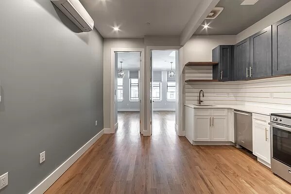 Foto del edificio - 632 Sterling Pl