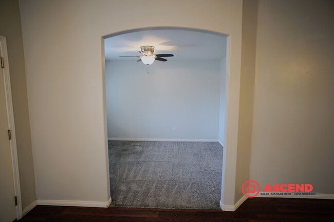 Building Photo - Beautiful Home in Northwest Bakersfield!