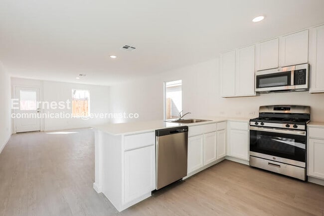 Photo - Promo: $500 off of 1st months rent. 3 Bed/2.5 Bath Home with Garage / Pet-Friendly / Brand New! /...