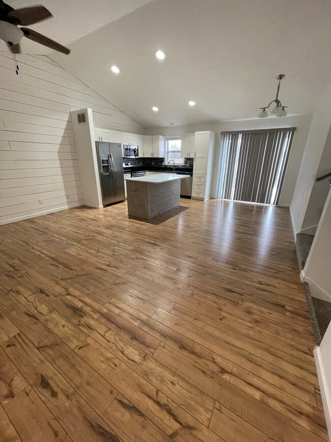 Foto del edificio - 4251 Hearthstone Ln