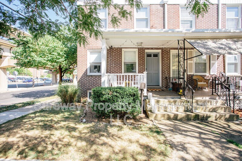 Foto principal - 100 Edison Ave