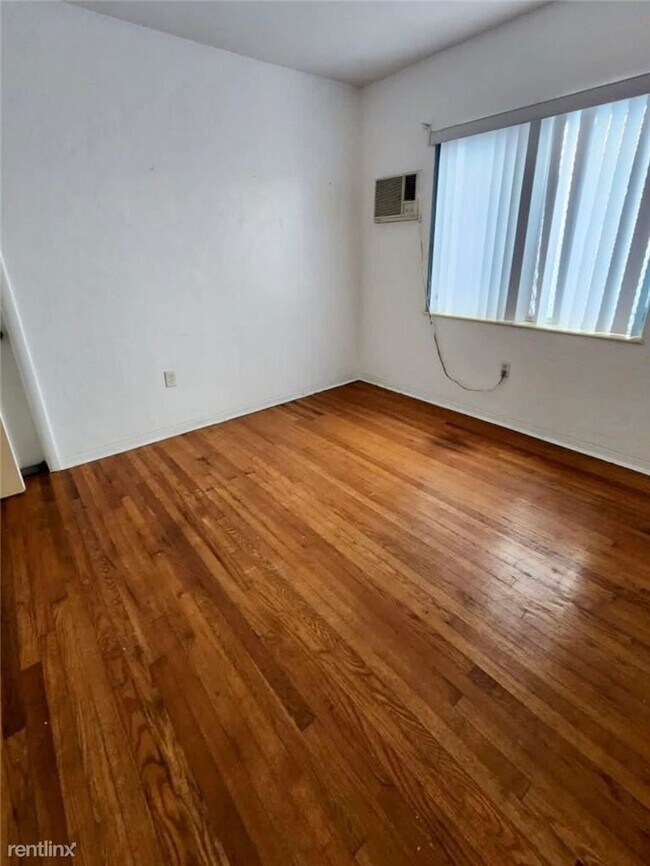 Building Photo - 3 br, 2 bath House - 7921 Carlyle Ave