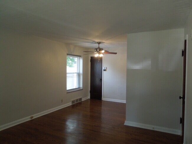 Building Photo - 1076 Terrace Dr