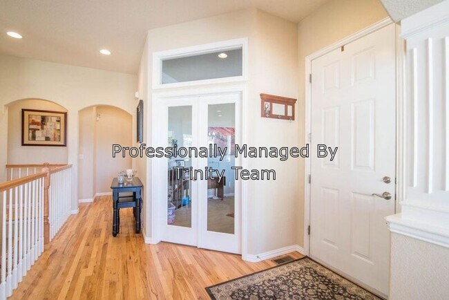 Building Photo - Patio Home   Main Floor Master Suite