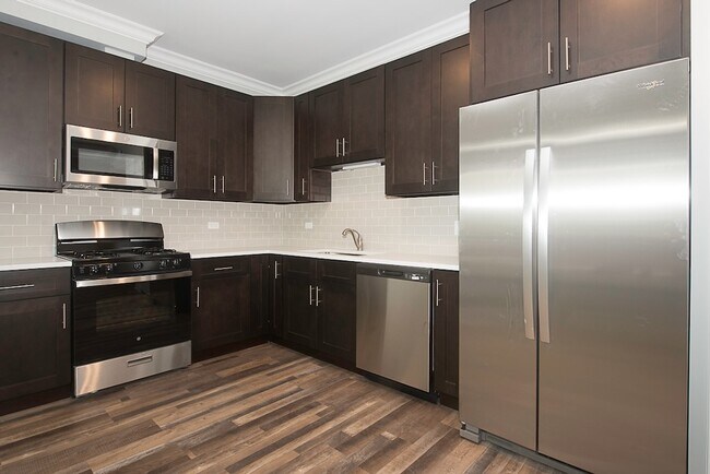 Foto del edificio - 4211 S Michigan Ave