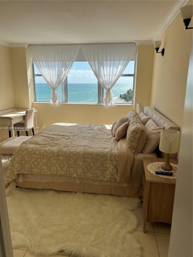 Foto del edificio - 3180 S Ocean Dr