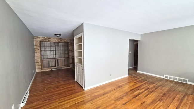 Building Photo - 2689 Sierra Dr