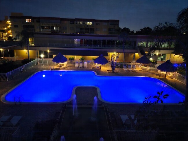 Foto del edificio - 404 NW 68th Ave